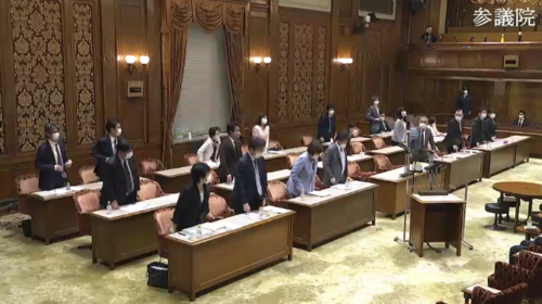 道路交通法改正案・参院内閣委員会・可決.PNG